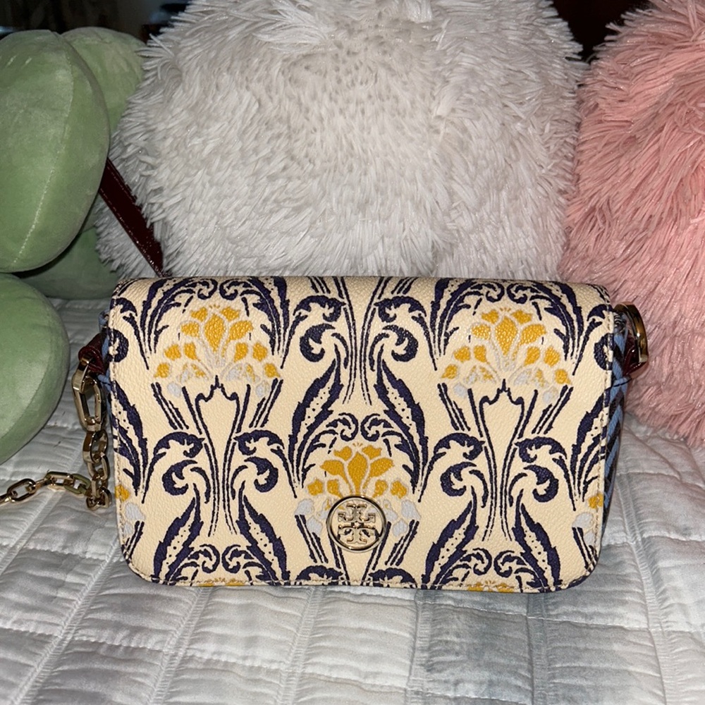 Tory Burch Cute Crossbody Bag!!!!
